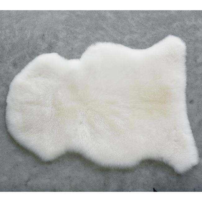 Play Sheepskin Baby Rug in natural white