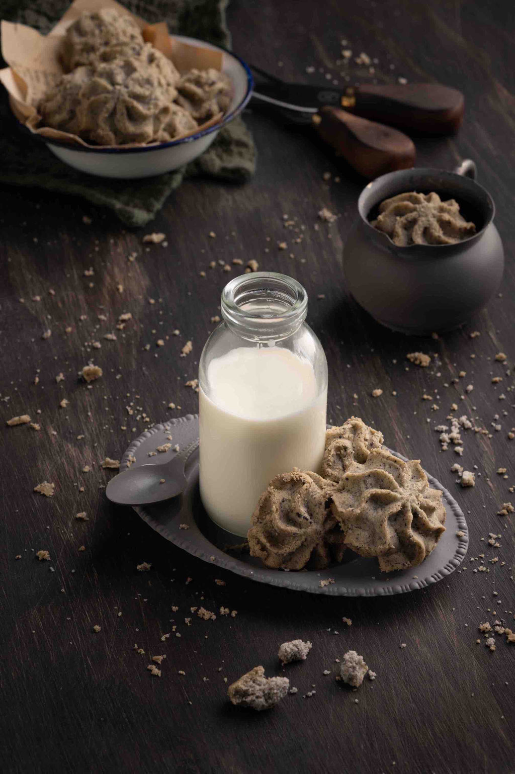 Lowrey Black Sesame butter cookies with a glass of milk